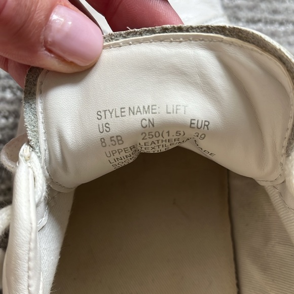 Kate Spade Lift Sneakers size 8.5 - Picture 8 of 11